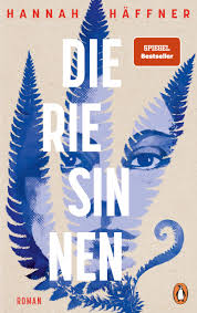 Das Buchcover für den Roman "Die Riesinnen". Das Gesicht einer Frau und Farn.